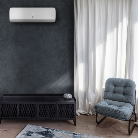Electrolux �����-������� ����� Loft EACS-07HAL/N8